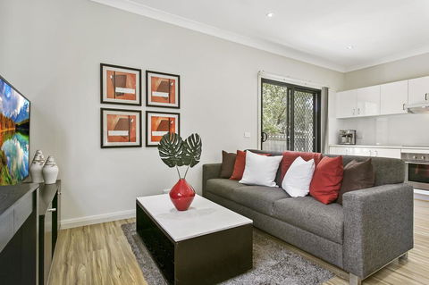 Family-friendly Hideaway In Quiet Suburb - Events Australia 0