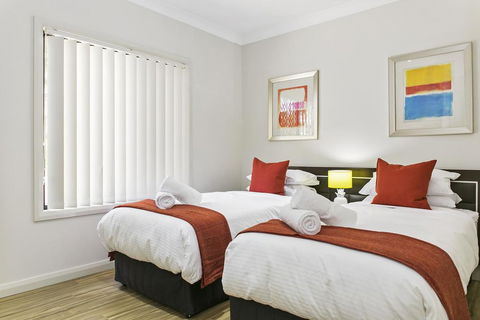 Family-friendly Hideaway In Quiet Suburb - Events Australia 3