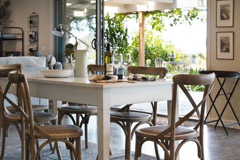 Farmer Smith Estate - Sunrise Retreat - Events Australia 2