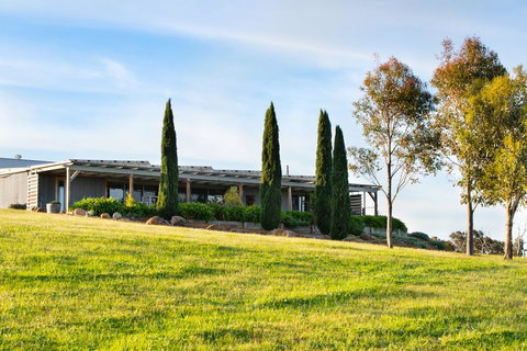Farmer Smith Estate - Sunrise Retreat - Events Australia 3