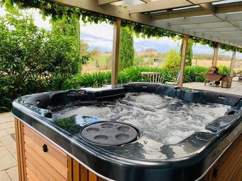 Farmer Smith Estate - Sunrise Retreat - Events Australia 1