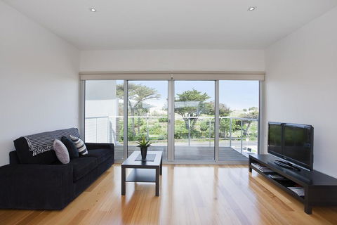 Four Kings Apartment - Deluxe 2br #3 - Events Australia 1