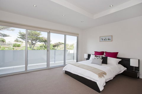 Four Kings Apartment - Deluxe 2br #3 - Events Australia 3