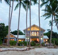 Frangipani Beach House - Newell Beach - Tourism Bookings