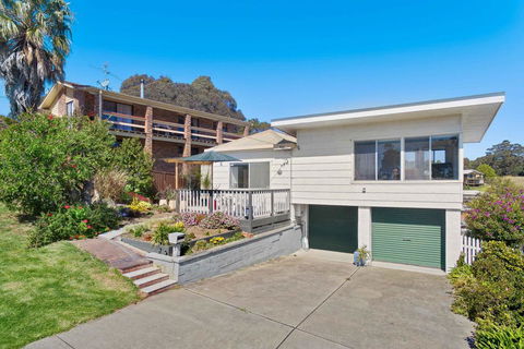 Frangipani Cottage Narooma - Events Australia 3