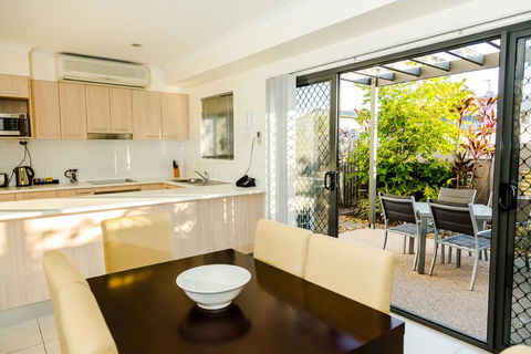 Gladstone Heights Executive Apartments - Events Australia 2