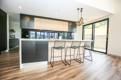 Glass House - Bright - Accommodation Europe 2