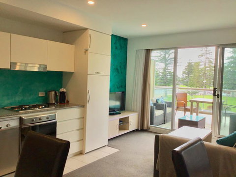 Glenelg Sunset Beach Apartment - Events Australia 2