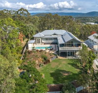 Gold Coast Stunning Home and Unit close to Theme Parks - Tourism Bookings