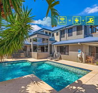 Gold Coast Stunning Waterfront Holiday Retreat - Events Australia