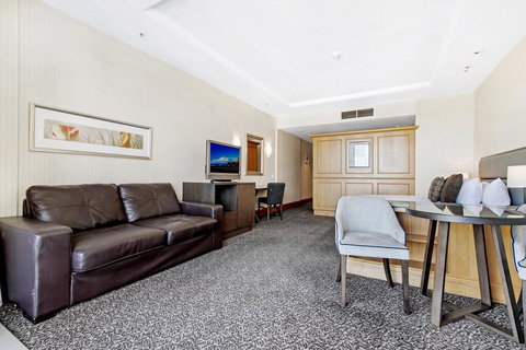 Gold Tower 17th Level Private Hotel Suite - Events Australia 2