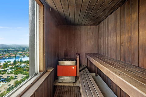 Golden Gate 2 Storey Penthouse With Pool - We Accommodate - Events Australia 2