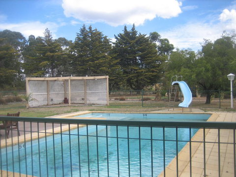 Golden Hills Motel - Events Australia 0