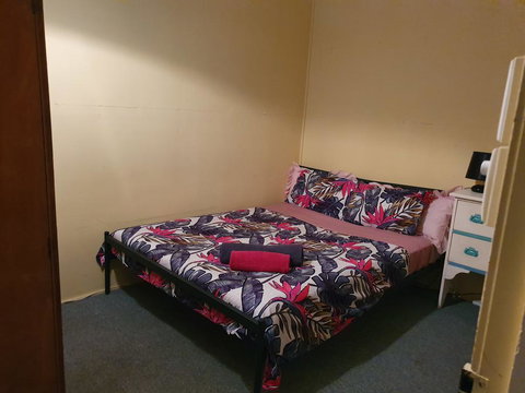 Golden Mt Rest Off Pepperina Lane - Events Australia 3