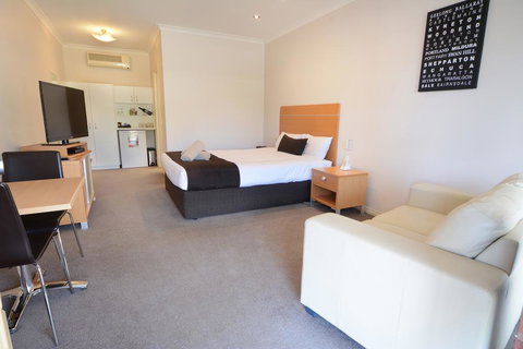 Golden Reef Motor Inn - Events Australia 2