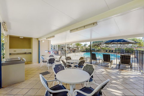 Golden Riviera Absolute Beachfront Resort - Events Australia 1