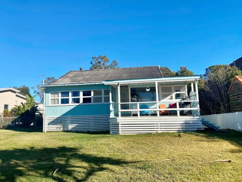 Golden Sands At Beachmere - Tourism Bookings 1