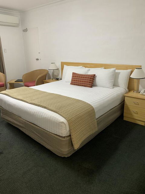 Grand Country Lodge - Tourism Bookings 2