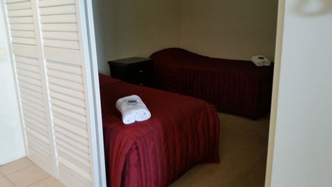 Grand Hotel Ocean View Apartment Labrador - Events Australia 3