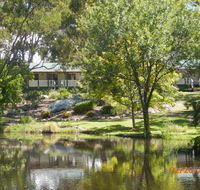 Granite Gardens Cottages  Lake Retreat - Events Australia