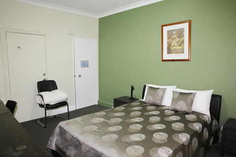 Hampton Court Apartments - Events Australia 1