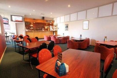 Heemskirk Motor Hotel - Events Australia 0