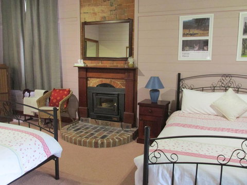 Henry's Cottage - Events Australia 3