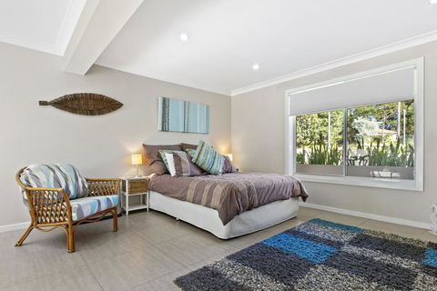 HILLTOP HAVEN In MOLLYMOOK - Events Australia 2