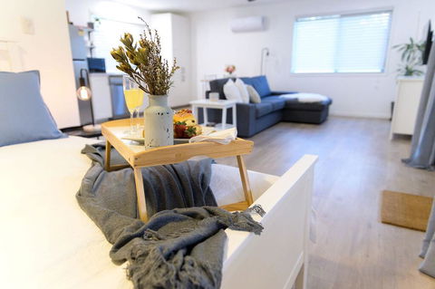 Hinterland Boutique Cottages -Cozy Cottage - Events Australia 0