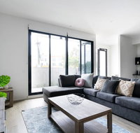 HOLIDAY HOME 3BR TOWNHOUSE with WIFI NEAR HIGHPOINT - Events Australia