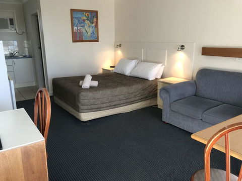Holiday Lodge Motor Inn - Events Australia 1