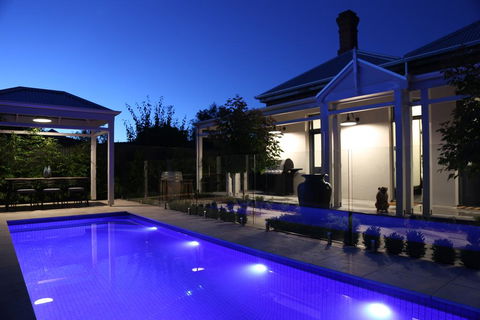 Hollidge House 5 Star Luxury Apartments - Events Australia 0