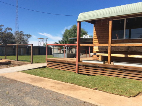 Ivanhoe Hotel Motel - Events Australia 3