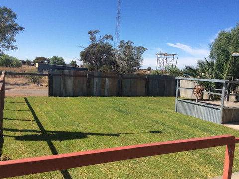 Ivanhoe Hotel Motel - Events Australia 1