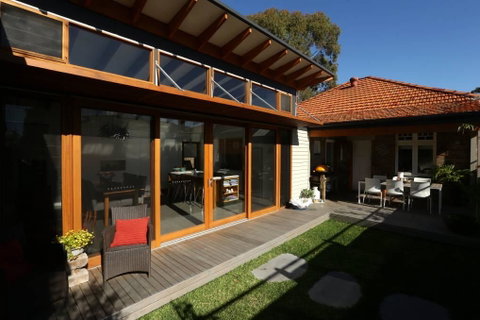 Jacaranda Garden Retreat - Accommodation Europe 1