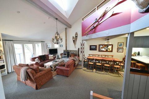 Jagungal - Accommodation Europe 2