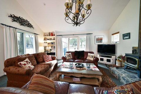 Jagungal - Accommodation Europe 1