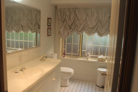 JOHN HUNTER B&B - Events Australia 1