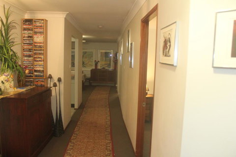 JOHN HUNTER B&B - Events Australia 0