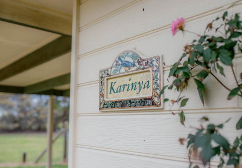 Karinya Cottage - Pet Friendly Country Retreat - Events Australia 3