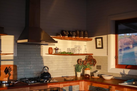 Kestrel Nest EcoHut - Events Australia 1