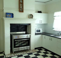 King Cottage - Tourism Bookings