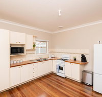 Kinross on Cox Sweet Neat  Simple  Wifi - Events Australia