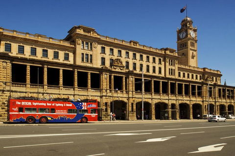 KOZYGURU Belrose Modern Designer 2 Bed + FREE Parking - Events Australia 3