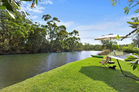 Lake Frontage Family Fun Home - Events Australia 0