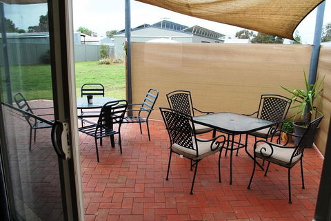 Lake Tyrrell Accommodation - Tourism Bookings 2