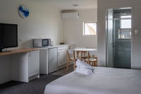 Book Windang Accommodation Vacations Tourism Bookings Tourism Bookings