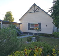 Large 6-Bedroom House with Wifi  Netflix Close to Singleton CBD Hunter Valley - Events Australia