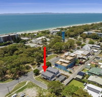 LAVISH BEACH HOUSE ON THE SURF SIDE - Tourism Bookings