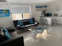 Book Barrack Point Accommodation Vacations Tourism Bookings Tourism Bookings